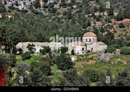 Die kleine Buffavento, unterhalb des großen Schlosses, ehemals Wegweiser zwischen den Schlössern der St. Hilarion und Kantara, Nord-Zypern Stockfoto