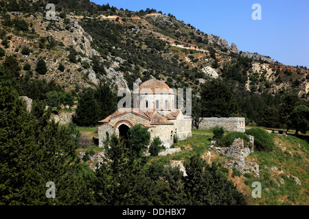 Die kleine Buffavento, unterhalb des großen Schlosses, ehemals Wegweiser zwischen den Schlössern der St. Hilarion und Kantara, Nord-Zypern Stockfoto