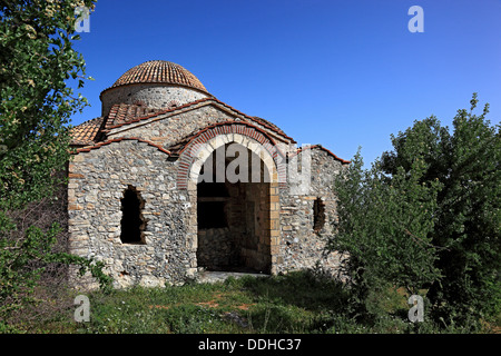 Die kleine Buffavento, unterhalb des großen Schlosses, ehemals Wegweiser zwischen den Schlössern der St. Hilarion und Kantara, Nord-Zypern Stockfoto