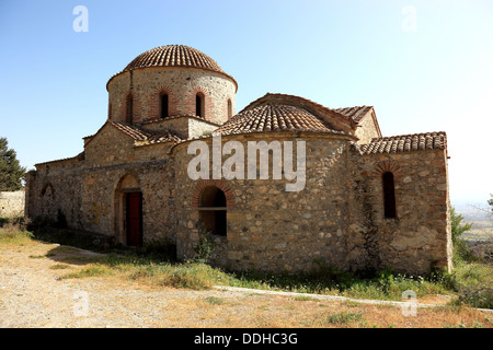 Die kleine Buffavento, unterhalb des großen Schlosses, ehemals Wegweiser zwischen den Schlössern der St. Hilarion und Kantara, Nord-Zypern Stockfoto