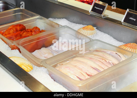 Frischen Fisch in einem restaurant Stockfoto