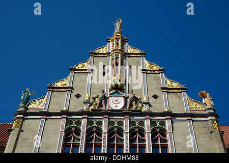 Stadtwappen am Bezirksgericht Stockfoto