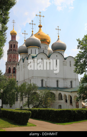 Kathedrale unserer Dame von Smolensk und der sechsstöckigen Glockenturm, Nowodewitschi Monastyr oder neue Nowodewitschi-Kloster Stockfoto