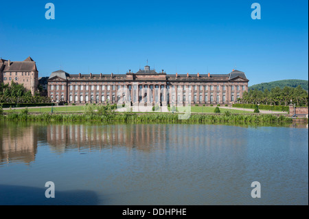 Rohan-Schloss auf der Marne-Rhein-Kanal, Saverne, Département Bas-Rhin, Elsass, Frankreich Stockfoto