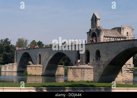 Saint-Bénezet Brücke bezeichnet Avignon in dem Lied "Sur le Pont d ' Avignon". Stockfoto