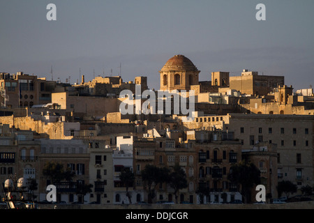 Goldene Stunde am Nachmittag in Birgu (Vittoriosa), Malta. Stockfoto