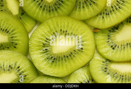 Kiwi FRUCHTSCHEIBEN Stockfoto