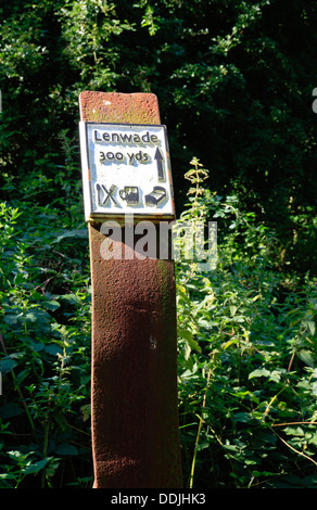 Ein Zeichen der Einrichtungen auf dem Marriotts Weg Langstrecken Fußweg am Lenwade, Norfolk, England, Vereinigtes Königreich. Stockfoto