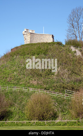 Die Ruinen des 11. Jahrhundert mittelalterliche Clare Castle, Clare, Suffolk England UK Stockfoto