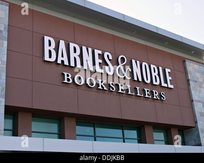 Ein Barnes &amp; Nobles Buchhändler speichern Zeichen in Arlington Texas. Stockfoto