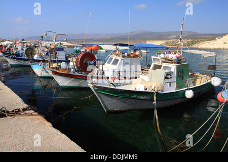 Hafen von zypriotischen Angelboote/Fischerboote, Agios Georgios, Zypern, Europa Stockfoto