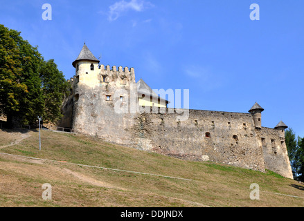 Mittelalterliche Burg in Stara Lubovna, Slowakei, erbaut im 14. Jahrhundert Stockfoto