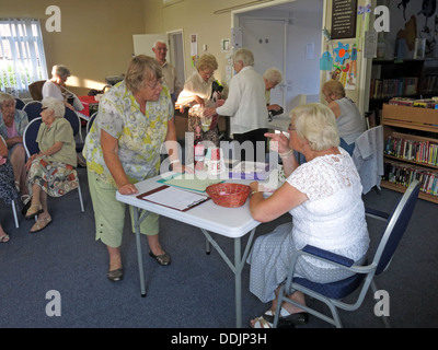 WI-Gruppe in der Community Library Grappenhall, Warrington, Cheshire, England, WA4 2PL Stockfoto