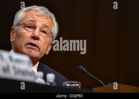 US Staatssekretär Defense Chuck Hagel während einer Anhörung auf Syrien vor dem Senate Foreign Relations Committee an das Bürogebäude von Senat Hart 3. September 2013 in Washington DC. In der mündlichen Verhandlung diskutiert Kerry, Hagel und Vorsitzender der Joint Chiefs General Martin Dempsey mögliche militärische Intervention in Reaktion auf den Einsatz chemischer Waffen durch Syrien auf ihr eigenes Volk. Stockfoto