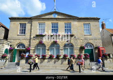 Rathaus Fassade, Magdalene Street, Glastonbury, Somerset, England, Vereinigtes Königreich Stockfoto