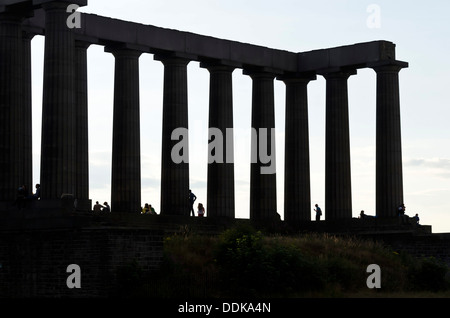 Das Edinburgh-Denkmal, "Edinburghs Schande", auf dem Calton Hill, Edinburgh, Schottland. Stockfoto