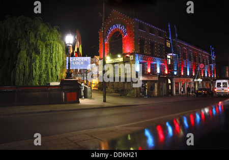 Camden Lock in der Nacht. Stockfoto