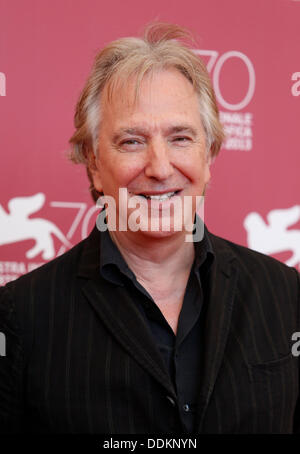 ALAN RICKMAN UNE PROMESSE PHOTOCALL 70. Venedig FILM FESTIVAL LIDO Venedig Italien 4. September 2013 Stockfoto