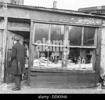 Shop in der alten Montague Street, London.  Künstler: Willson Stockfoto