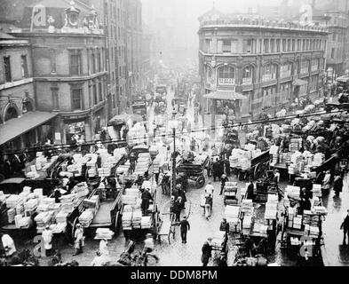 Billingsgate Markt um 7:00 Uhr, London, 1937. Artist: Unbekannt Stockfoto