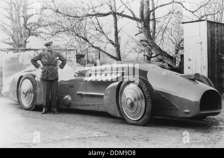 Malcolm Campbell mit dem 1933 Bluebird, 1933. Artist: Unbekannt Stockfoto