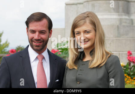 Verheirateten Paar, Großherzog Guillaume und Großherzogin Stéfanie von Luxemburg bei einem offiziellen Besuch in Wiesbaden, die Landeshauptstadt von Hessen. Stockfoto