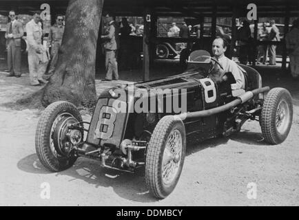 Raymond Mays in seiner 1,5-Liter ÄRA, Donington, 1937. Artist: Unbekannt Stockfoto