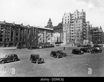 Ein Parkplatz, der Brunswick Street, Liverpool, Mai 1946. Artist: Unbekannt Stockfoto