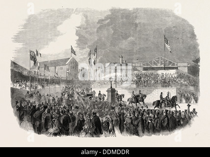 KÖNIGIN VICTORIAS BESUCH IN LEEDS, UK: IHRE MAJESTÄT, VERLASSEN DIE RAILWAY STATION AUF DEM WEG ZUM WOODSLEY HAUS, 1858 Stockfoto