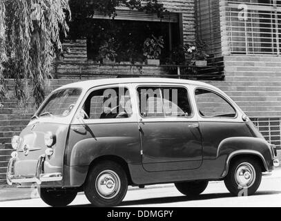 1963 Fiat 600 Multipla, (c 1963?). Artist: Unbekannt Stockfoto