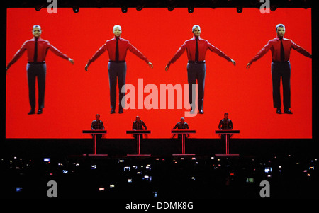 Kraftwerk führt live auf dem Sonar-Festival in Barcelona, Spanien Stockfoto