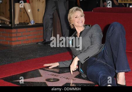 Los Angeles, CA. 4. September 2013. Jane Lynch bei der Induktion Zeremonie für Stern auf dem Hollywood Walk of Fame für Jane Lynch, Hollywood Boulevard, Los Angeles, CA 4. September 2013. Bildnachweis: Elizabeth Goodenough/Everett Collection/Alamy Live-Nachrichten Stockfoto