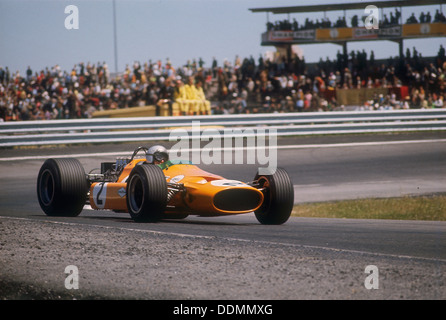 Bruce McLaren's Mc Laren-Ford, Grand Prix von Spanien, Jarama, Madrid, 1968. Artist: Unbekannt Stockfoto