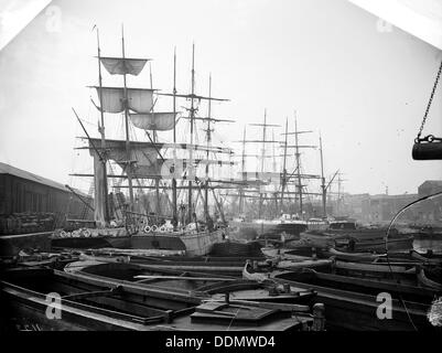 Regent's Canal Dock, London, 1905. Artist: Unbekannt Stockfoto