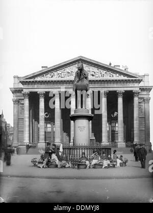 Die Royal Exchange, Threadneedle Street, London, c1870-1900. Künstler: York & Sohn Stockfoto