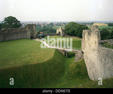 Die Vorburg und Torhaus, Pickering Castle, North Yorkshire, 1990. Artist: Unbekannt Stockfoto