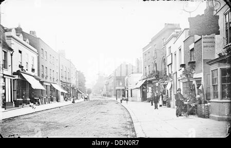 High Street, Putney, Greater London, c1860-c1922. Künstler: Henry Verspottung Stockfoto