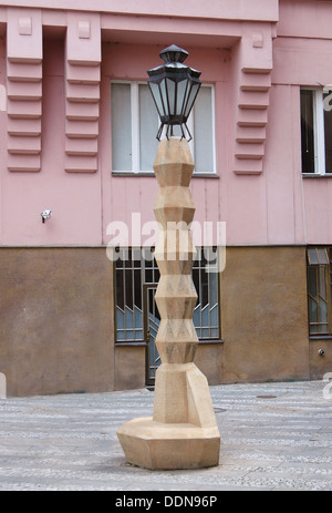 Kubistischen Stil Laternenpfahl in Jungmannovo Namesti Straße Nove Mesto Neustadt Prag Tschechische Republik Stockfoto