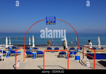 Frühmorgens am Strand von Acharavi auf den Norden von Korfu, einer der griechischen Inseln Stockfoto