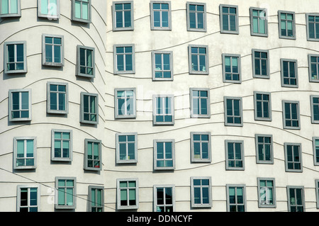 Detail des Rasin Gebäude auch bekannt als Ginger und Fred Gebäude in Nove Mesto Prag Tschechische Republik Stockfoto