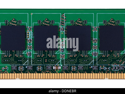 Teilweise Blick auf SDRAM DDR PC-Speichermodul. Close-up. Isoliert auf weißem Hintergrund. Stockfoto
