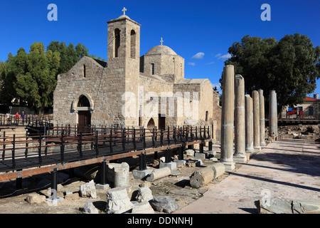 Zypern, Paphos Stadt, Gazibaf, historische Ausgrabungen, early Christian Basilica von Panagia Chrysopolitissa, Kreuzkuppelkirche des Stockfoto