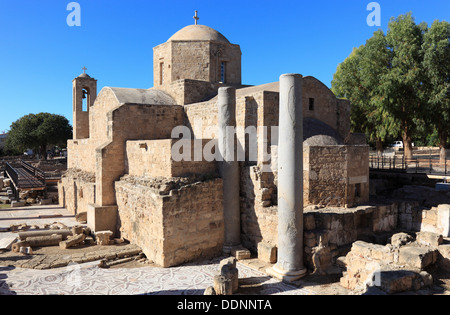 Zypern, Paphos Stadt, Gazibaf, historische Ausgrabungen, early Christian Basilica von Panagia Chrysopolitissa, Kreuzkuppelkirche des Stockfoto