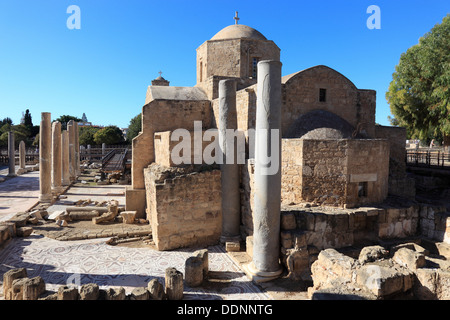 Zypern, Paphos Stadt, Gazibaf, historische Ausgrabungen, early Christian Basilica von Panagia Chrysopolitissa, Kreuzkuppelkirche des Stockfoto