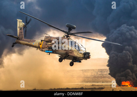 Israelische Luftwaffe (IAF) Apache AH-644 Langbogen (Seraph) Hubschrauber im Flug Stockfoto