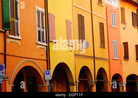 Italien, Emilia-Romagna, Bologna, Arcade auf der alten Stadt gibt es mehr dann 37km von Arcade in Bologna, via Mascarella Stockfoto