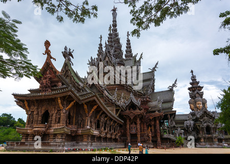 Spaning 100 × 100 Meter befindet sich das beeindruckende Sanctuary of Truth in Süd-Pattaya, Thailand Stockfoto