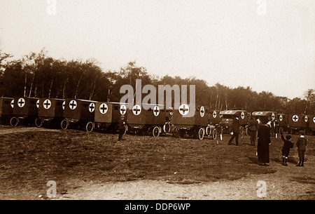 Rotes Kreuz Rettungswagen während WW1 Stockfoto