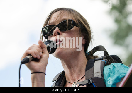 Balcombe Veranstaltung in Balcombe, West Sussex, für die Anti-Fracking Kampagne, 11. August 2013 Gürtel Stockfoto