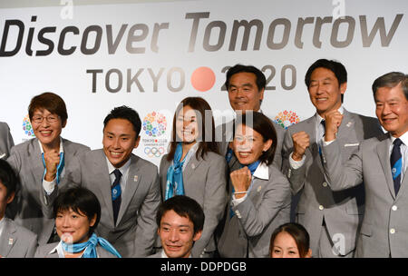 Buenos Aires, Argentinien. 05. Sep, 2013. Japanische Athleten Lächeln nach der Tokio 2020 Bewerberstadt Pressekonferenz im Sheraton Hotel in Buenos Aires, Argentinien, 5. September 2013. Das Internationale Olympische Komitee (IOC) wird der Austragungsort für die Olympischen Spiele 2020 während der 125. IOC-Session wählen. Foto: Arne Dedert/Dpa/Alamy Live-Nachrichten Stockfoto